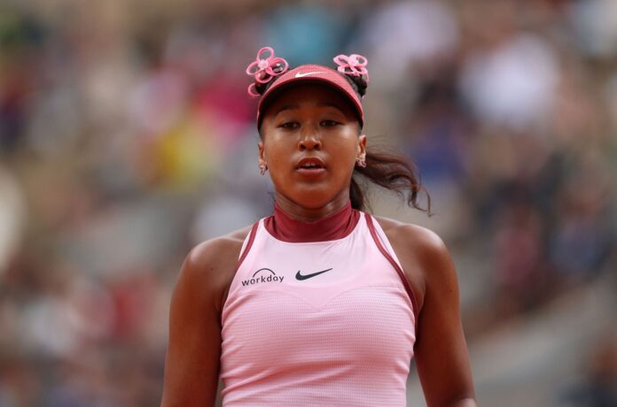 WATCH: Bizarre scenes as Naomi Osaka uses medical time-out to clip her nails on court at French Open