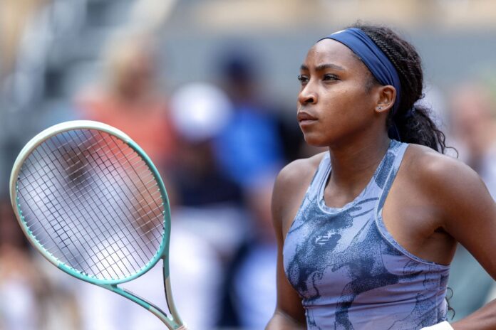 How did Coco Gauff play? Comparing American’s French Open 1R performance to Iga Swiatek & Aryna Sabalenka