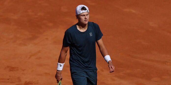Holger Rune’s “attitude” questioned by British former ATP icon after controversy with fan in French Open