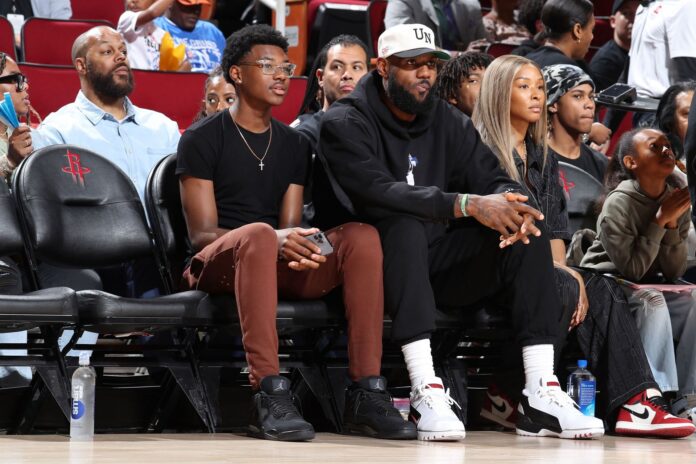 “Love you Stink” – Savannah James pens heartfelt note for Bryce James as LeBron James’ family strikes pose to celebrate son’s big day