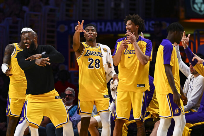 “Can’t be relied”, “3rd string C as injury insurance”: Lakers fans divided over re-signing 6’10 center at $5.2M price 