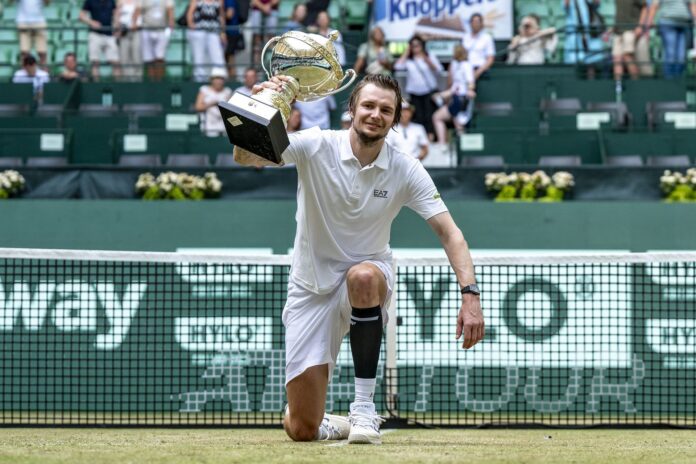 “I was close to calling it quits after Wimbledon” – Alexander Bublik gets emotional as he recalls past struggles after winning Halle title