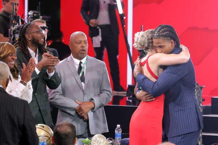 Collin Murray-Boyles’ girlfriend Chloe Kitts drops heartfelt reaction on newest Raptors star’s wholesome post-draft moment with fans