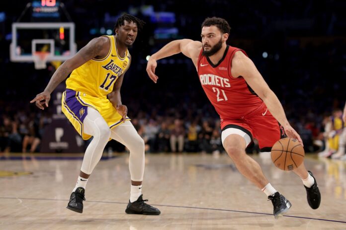 “Nobody wants to play with LeBron James” – NBA fans erupt as Rockets steal Dorian Finney-Smith from Lakers for massive $53 million deal