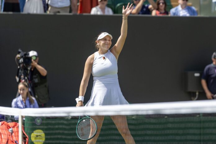 Amanda Anisimova delighted after fan correctly reads her lips during stunning Wimbledon 3R win