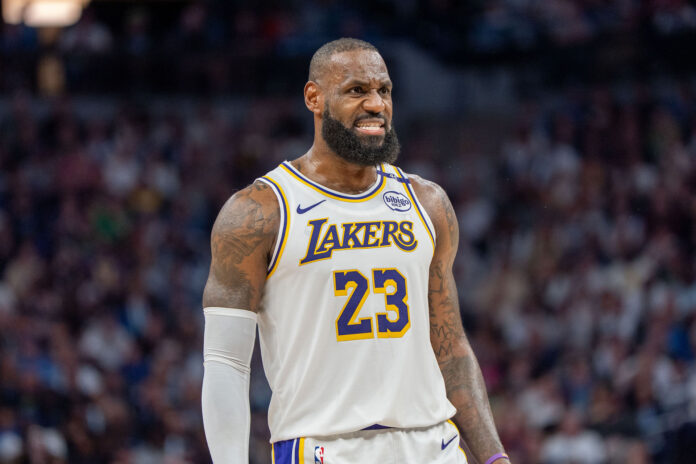 NBA Trade Rumors: $4,700,000,000 franchise favored to land LeBron James via blockbuster move