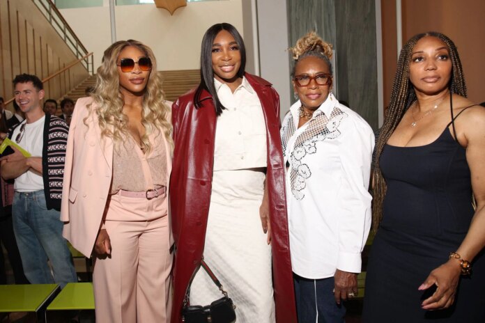 Serena Williams playfully covets sister Venus Williams’ fashionable Paris outfit with amusing message