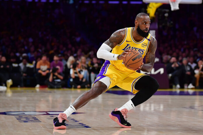 Lakers Front Office Member Makes Stance Clear on LeBron James Amid Buzzing Trade Rumors