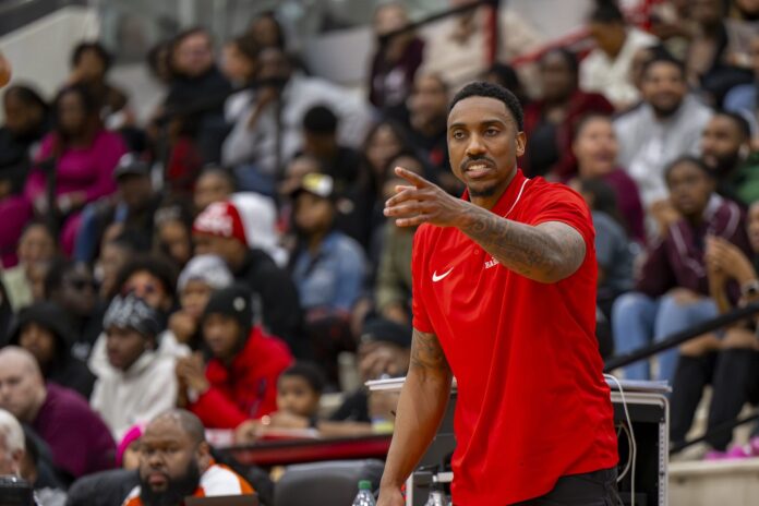 Jeff Teague backtracks after controversial LeBron James steroid comment: “He was just that dominate”