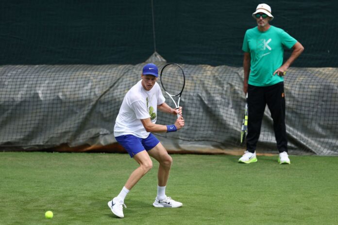 “Completely fake news” – Coco Gauff’s ex-coach rubbishes reports of Jannik Sinner’s coach Darren Cahill skipping US Open 2025