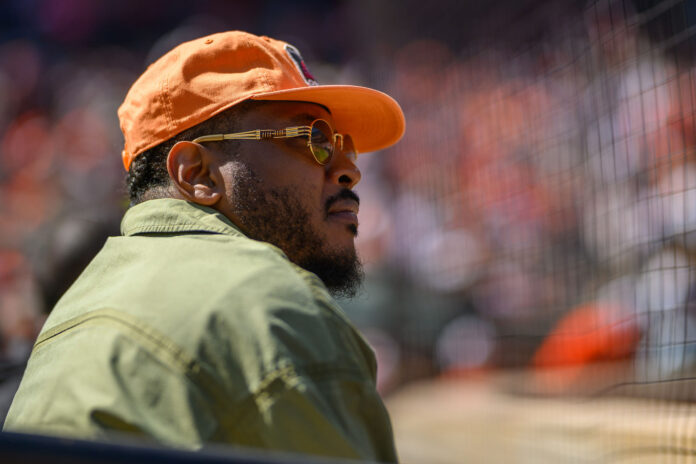 “My daddy said I’m the best in town”: Carmelo Anthony’s daughter hops on TikTok trend with adorable glow-up, melts mom’s heart