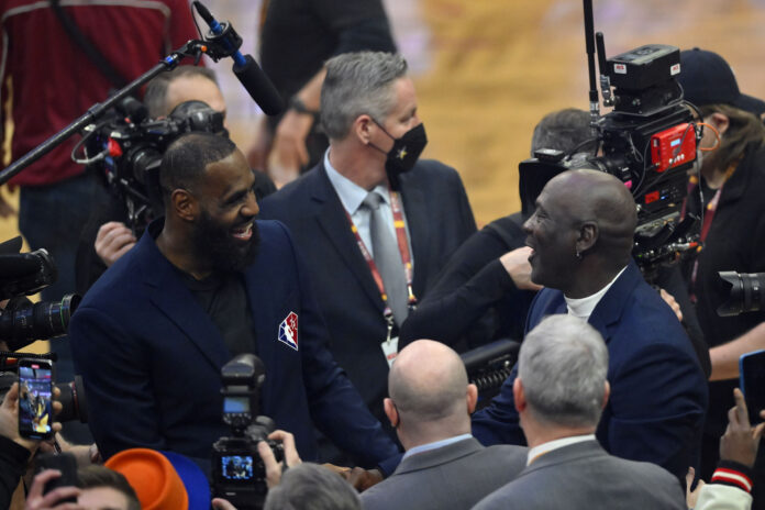World’s richest YouTuber pitches bold Michael Jordan vs LeBron James 1-on-1 with major twist