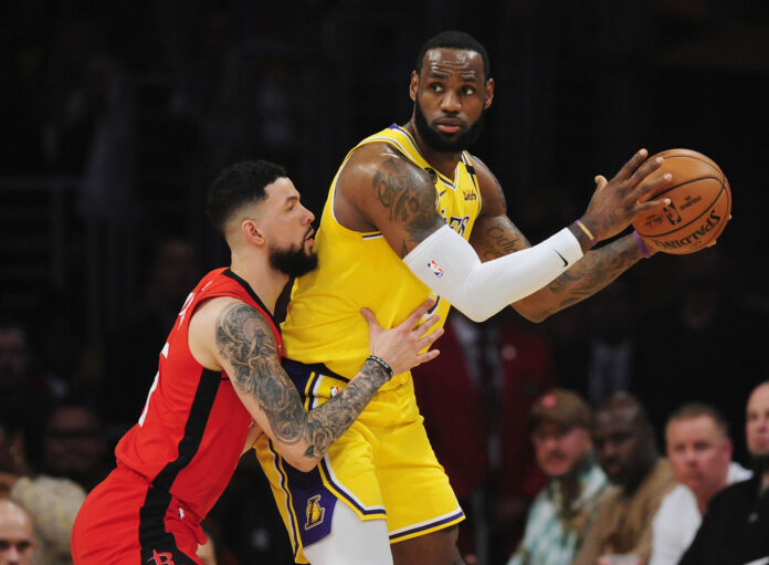 Suns announcer shrinks Austin Rivers for dissing LeBron James’ “unsexy” scoring: “6,000 career points should be disqualified from discussing”