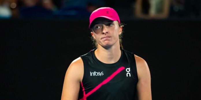 “Such a liar” – Iga Swiatek’s Cincinnati Open opponent called out by fans as she attends music concert after unfair schedule & recovery complaint