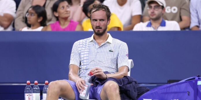 “I’m a victim & totally innocent” – US Open photographer caught in Daniil Medvedev controversy breaks silence, blames security lapse for incident