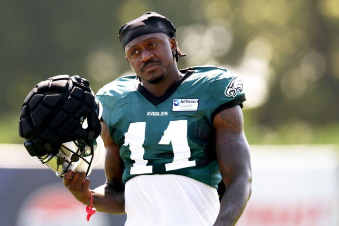 Eagles star AJ Brown mockingly compared to 6.6 ppg forward by ex-Laker after no-show in NFL season opener