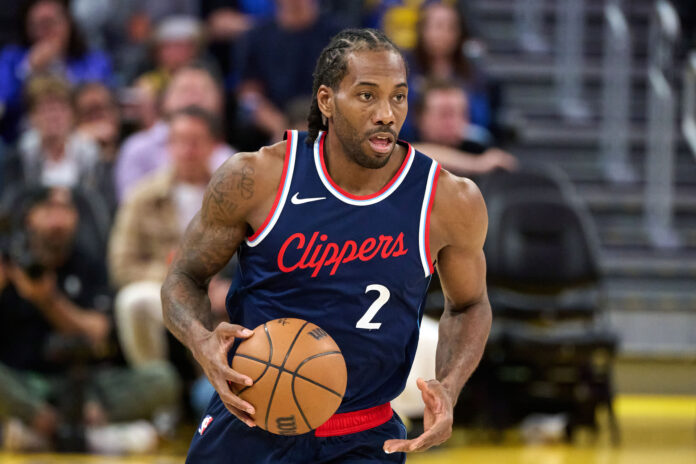 “Should be in jail” – Fans react to Kawhi Leonard’s appearance at US Open semi-final amid no-show job scandal